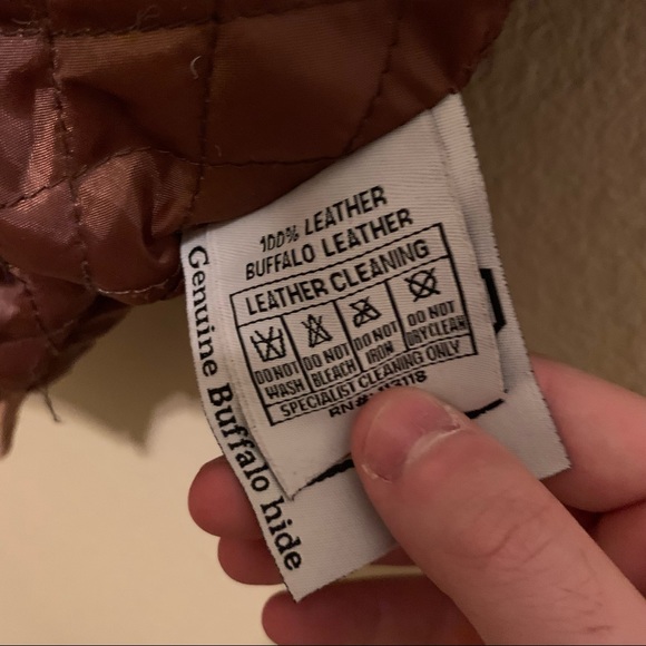 Braeval Buffalo Hide Leather Vest - Picture 7 of 7